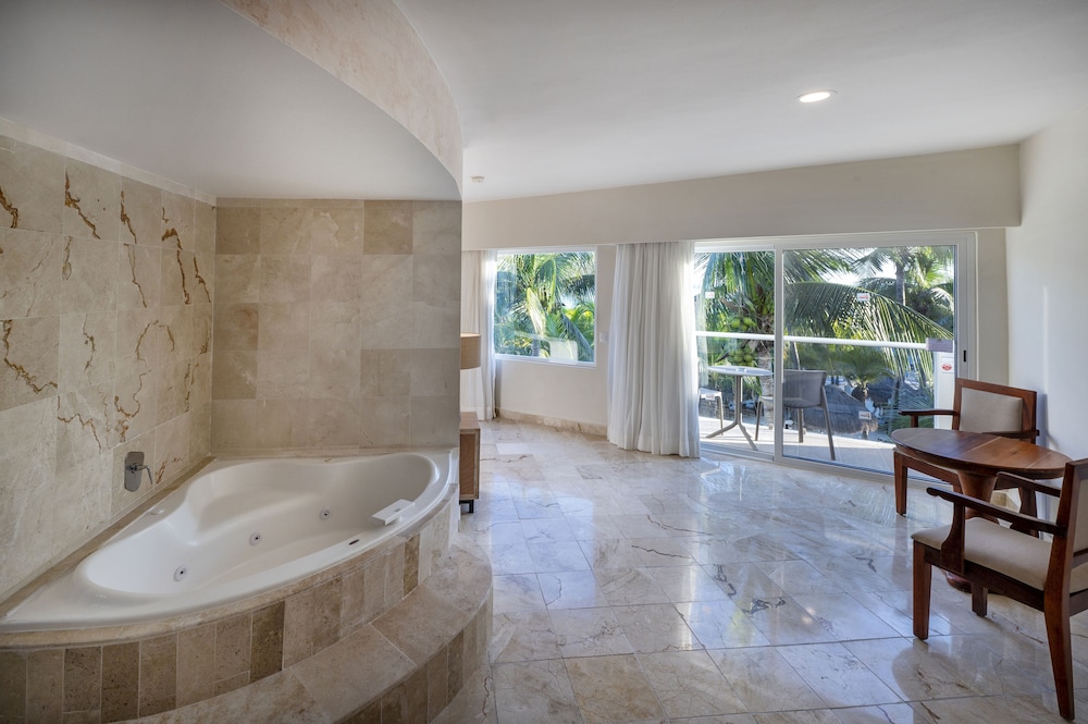 Viva Azteca by Wyndham A Trademark All Inclusive Resort 42/84