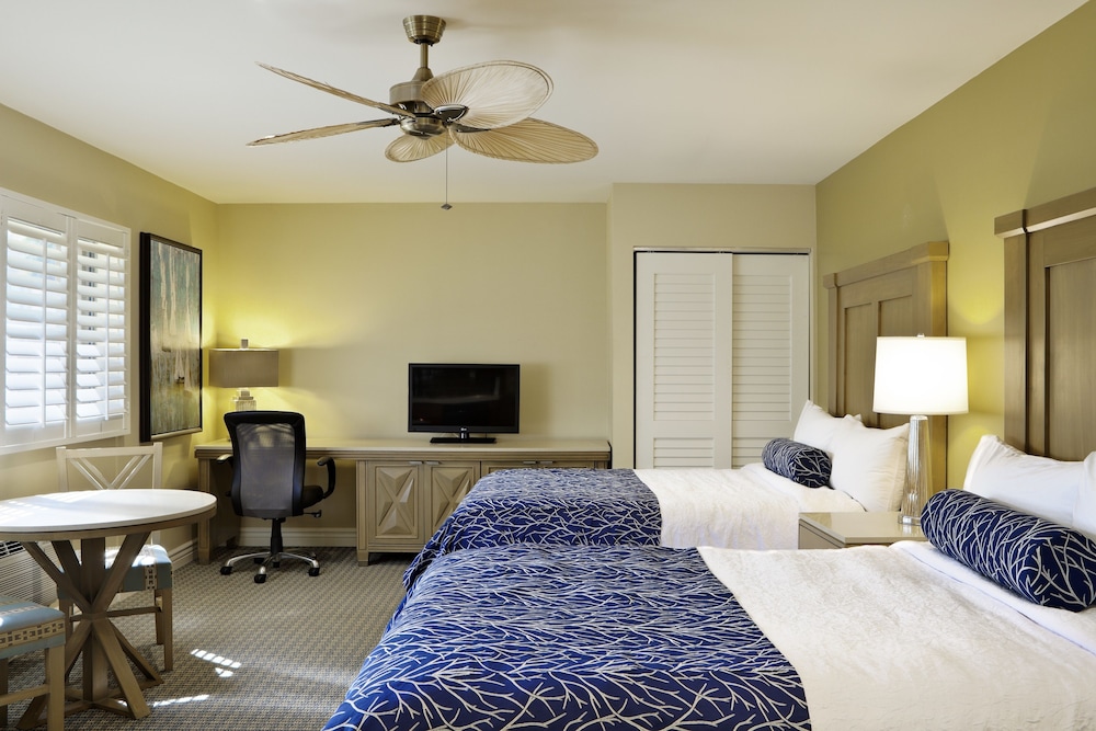 DELUXE, 2 QUEEN BEDS