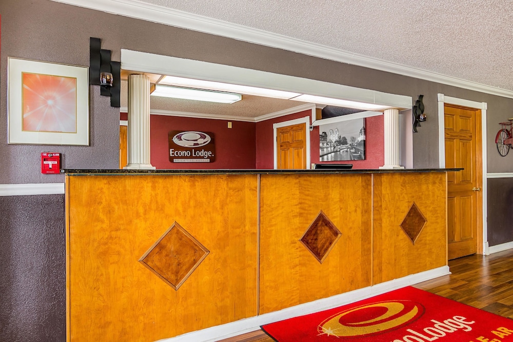 Econo Lodge Jacksonville near Little Rock Air Force Base 8/38