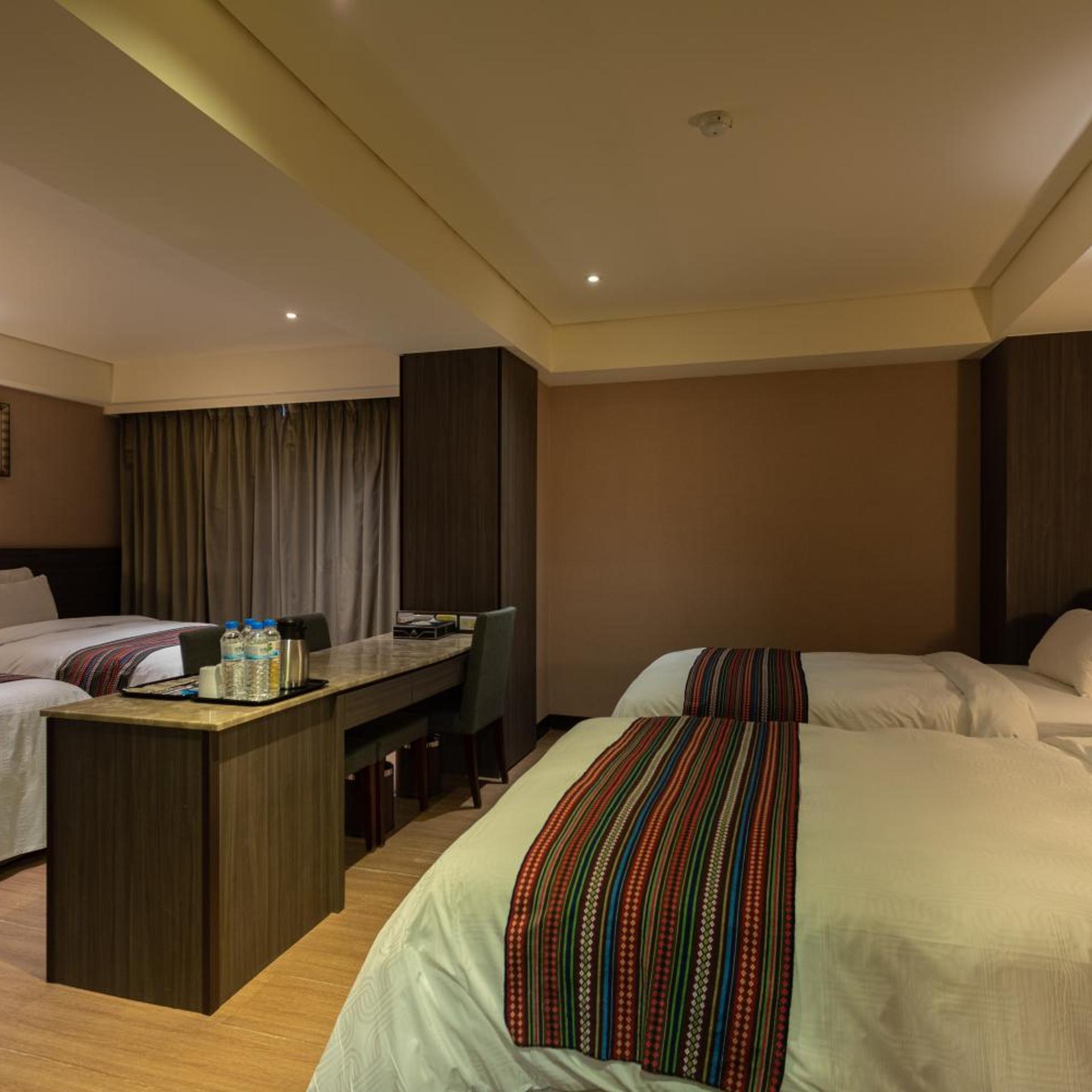 Royal Guest Hotel 11/41