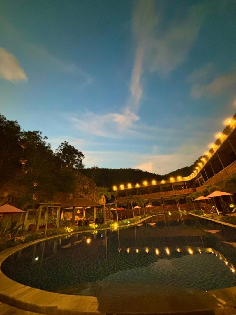 JL World Hotel Dili 39/50