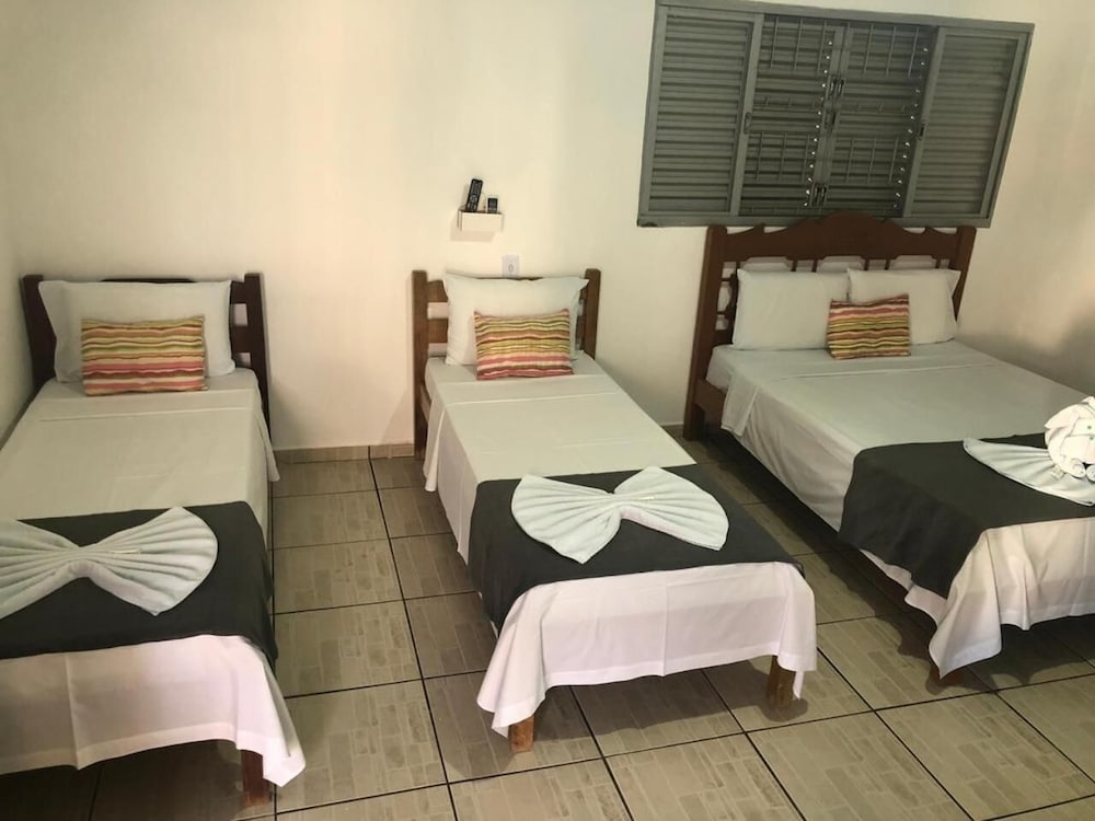 Estancia Hotel 33/57