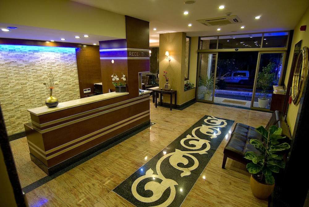 Ilayda Hotel 11/68