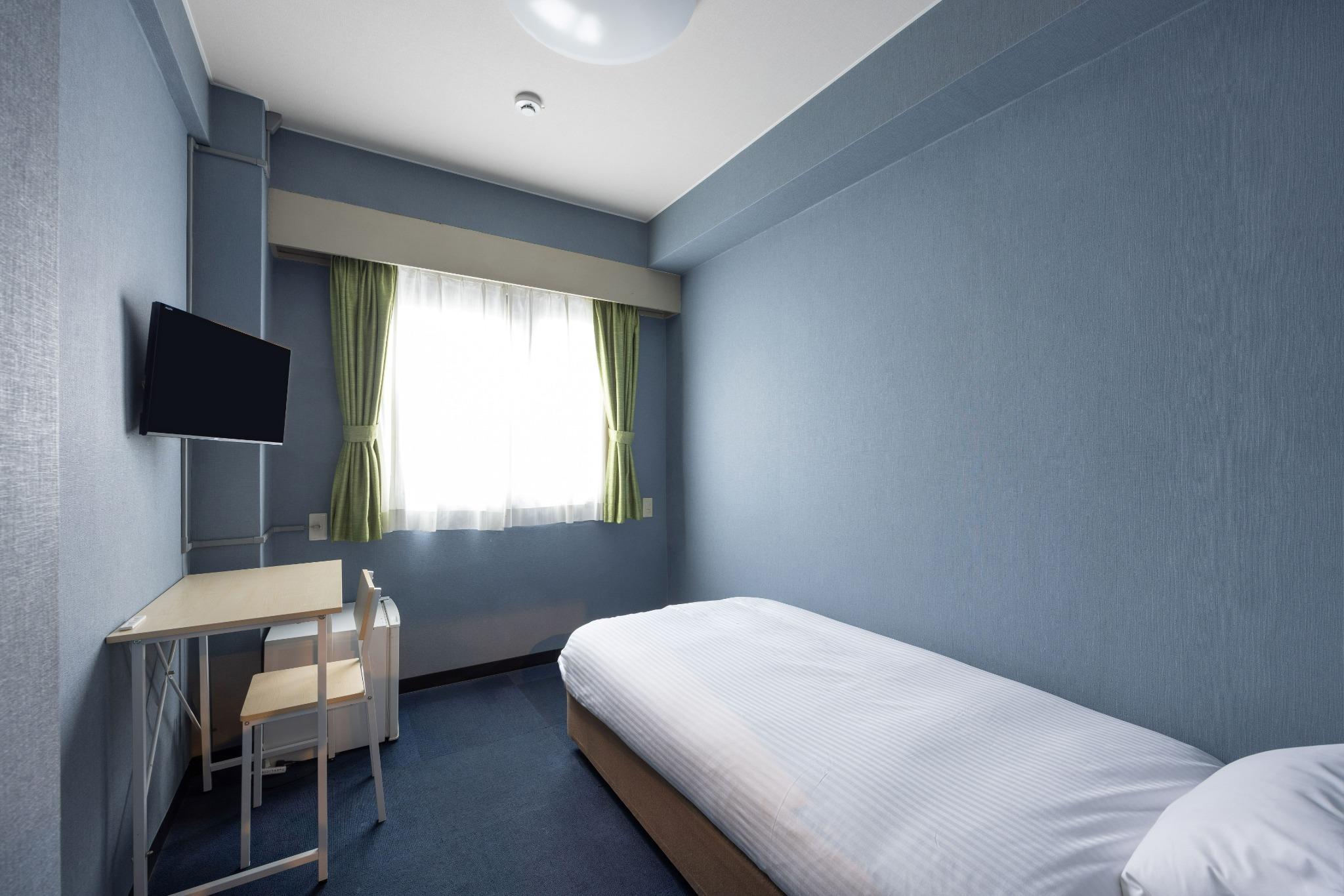 Room, Single, No Bathroom