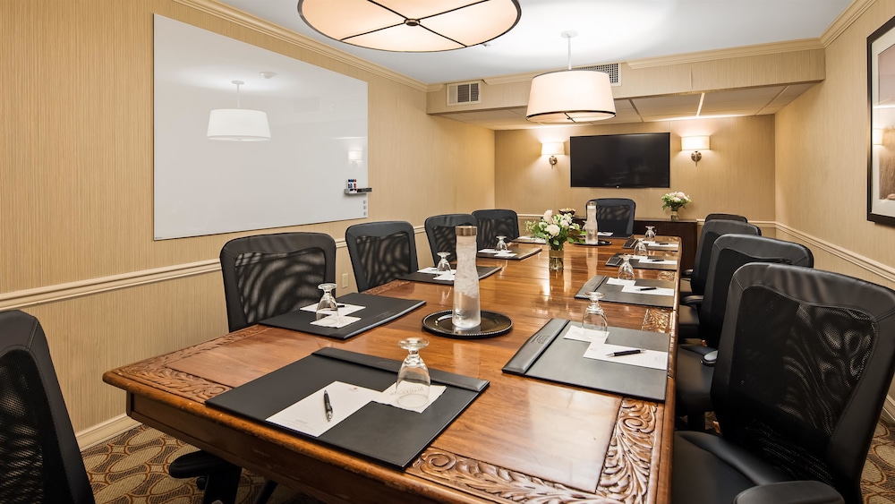 Best Western Premier The Central Hotel & Conference Center 47/48