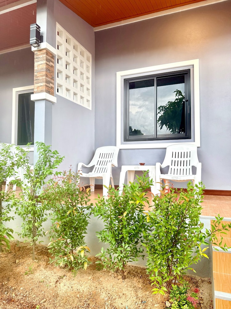Asama Bungalow 3/48