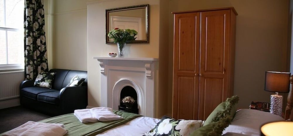 Gillygate Guest House 36/50