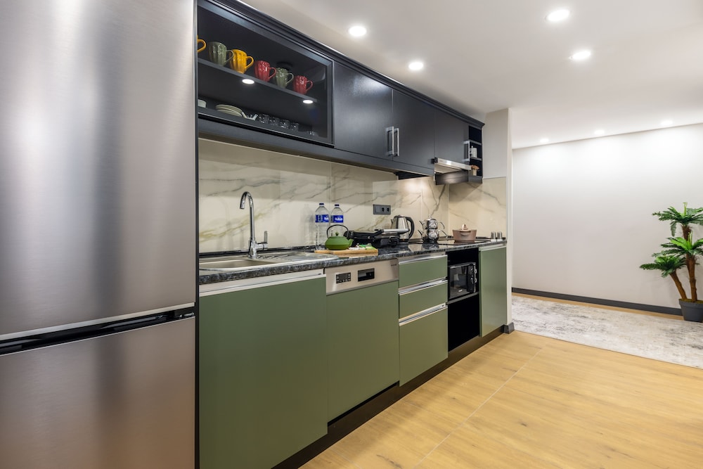 BayMari Suites City Life 11/63
