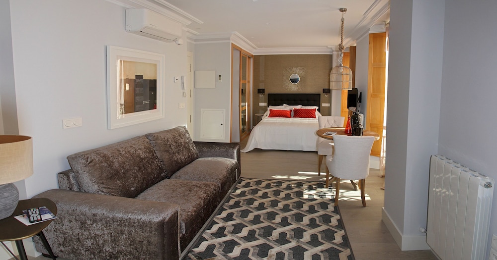Principia Suites 28/43