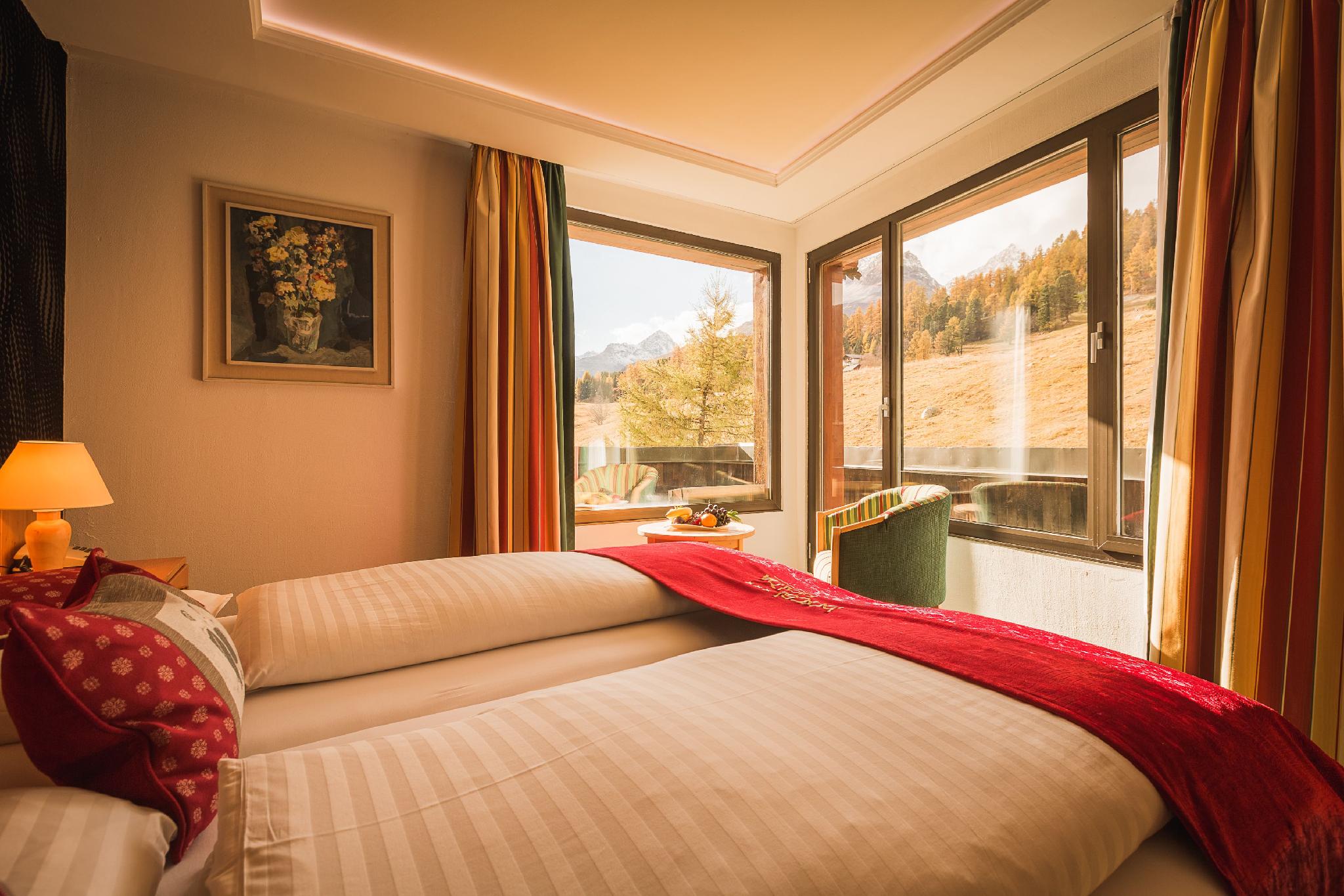 Deluxe, Double Bed