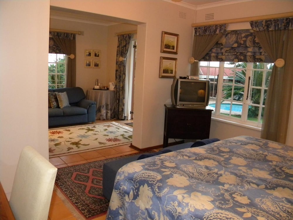 Blue Waves Lodge 11/40