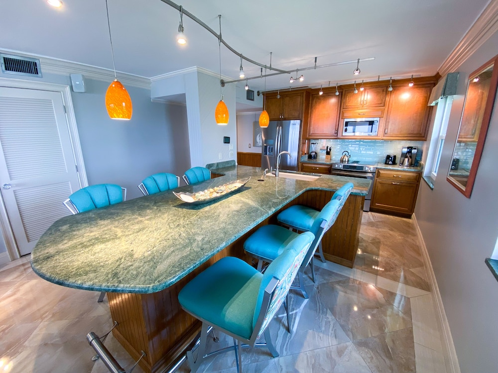 Resort Harbour Properties 7/50