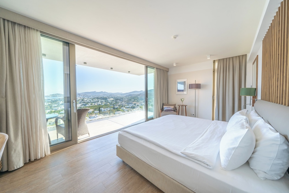 Deluxe, King Bed, Sea View