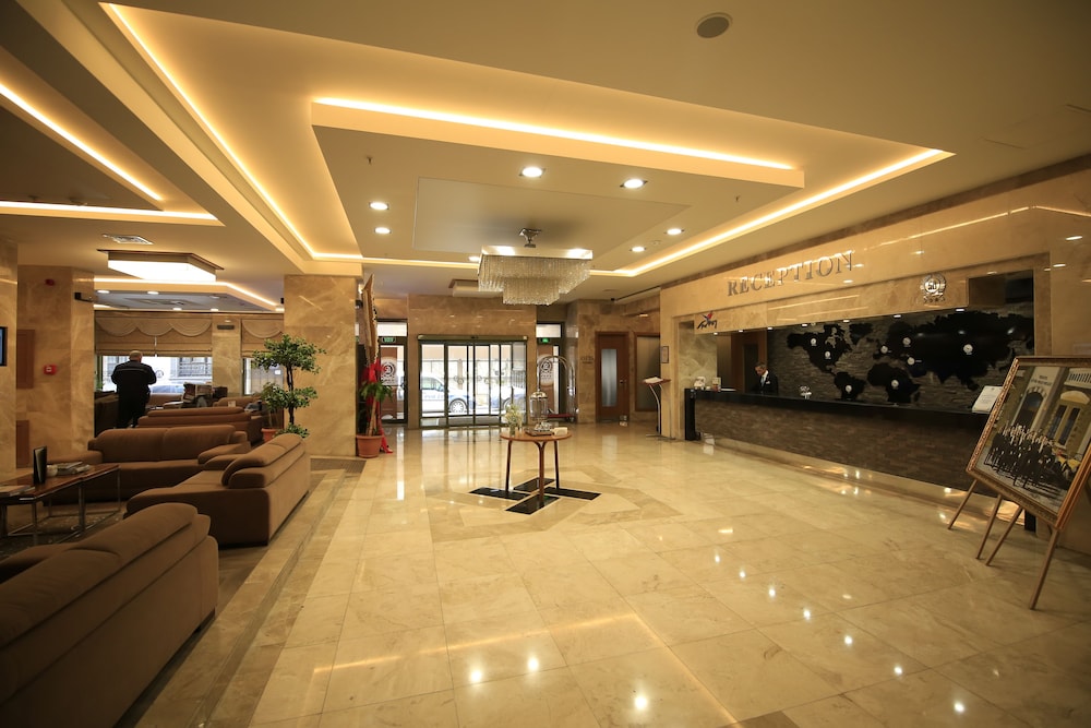 Selcuk Hotel Sems I Tebrizi 14/93