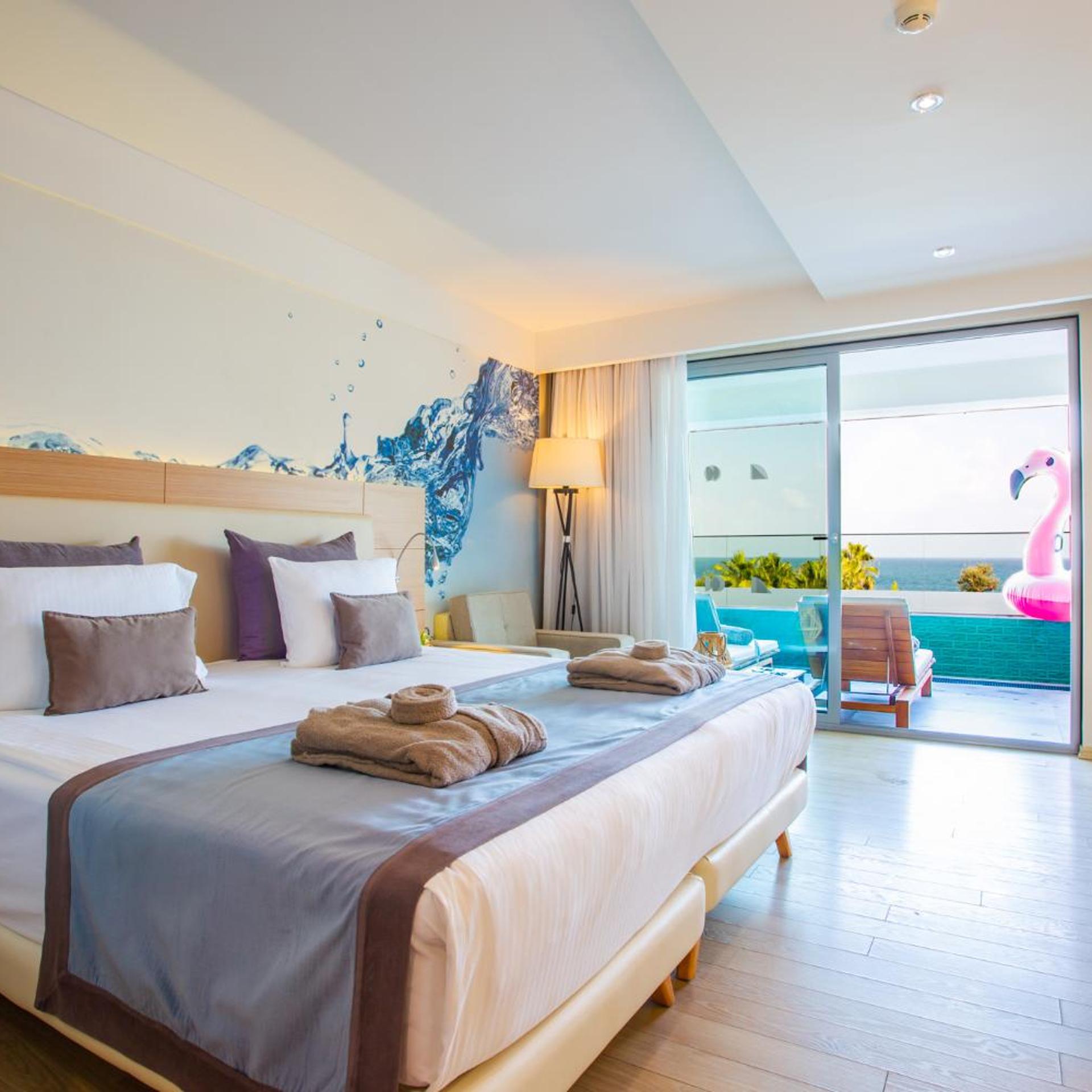 Deluxe, Double Bed, Pool Access