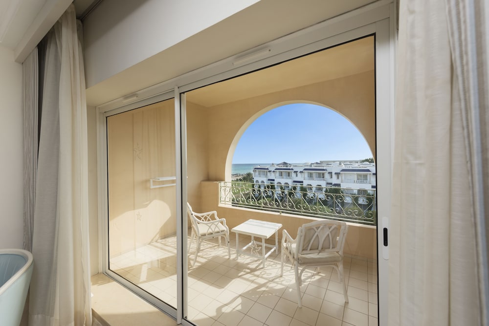 Iberostar Waves Averroes 28/66