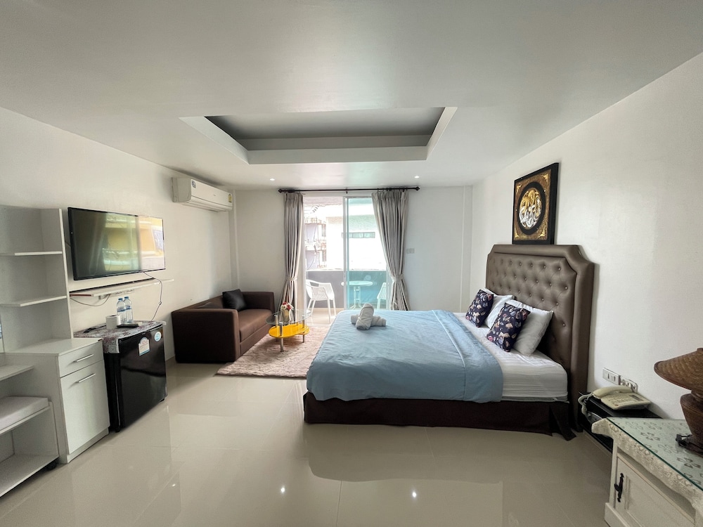 W-9 Hotel 22/73