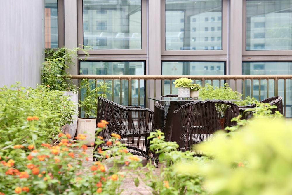Marriott Executive Apartments Chongqing 2/46