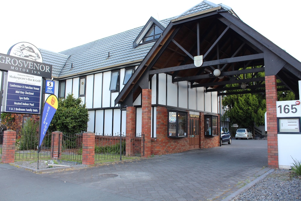 Grosvenor Motor Inn 41/50