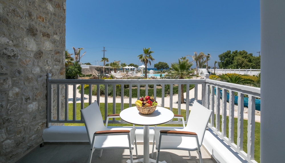 White Pearls Luxury Suites - Adults Only 47/69