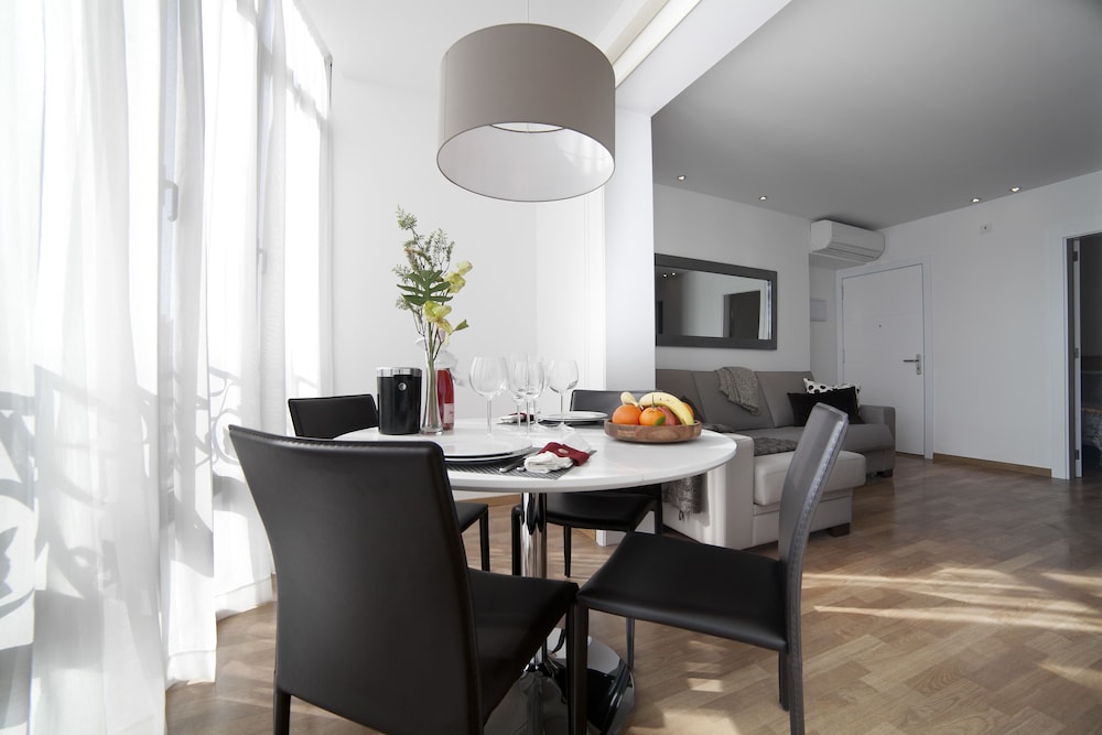 Serennia Apartments Ramblas-Pl.Catalunya 44/50