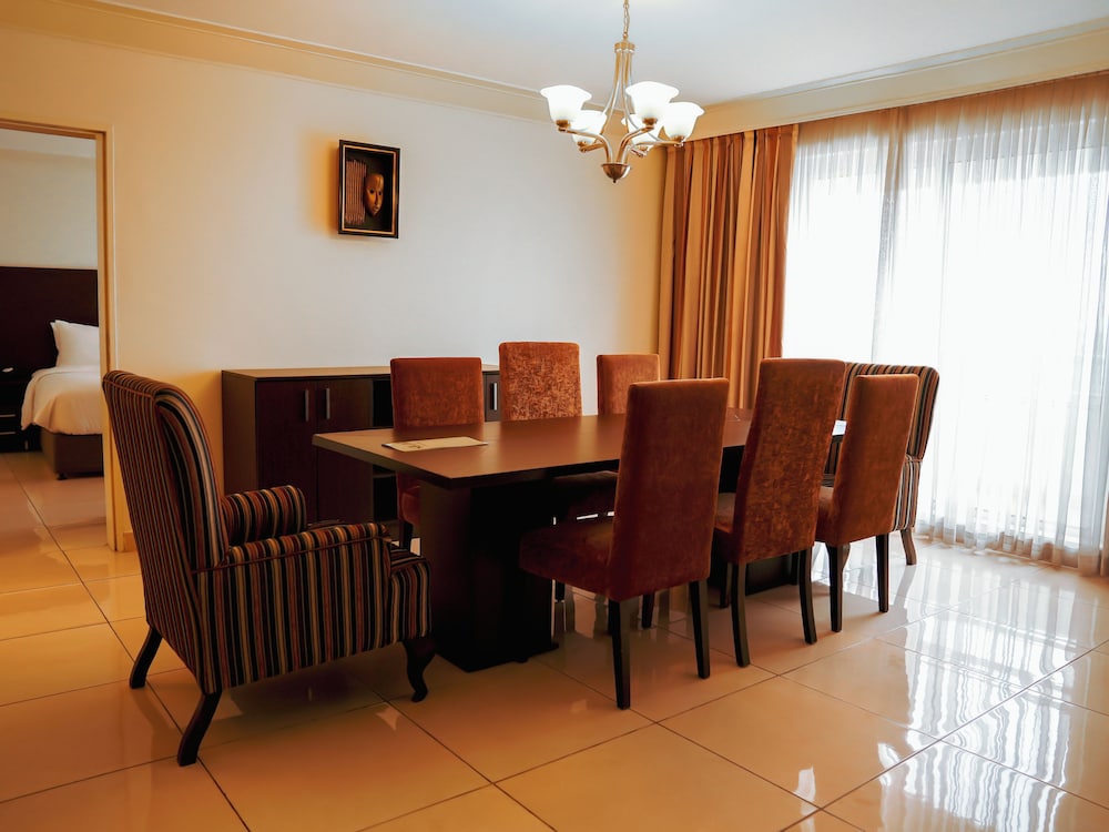 Abuja Continental Hotel 44/56