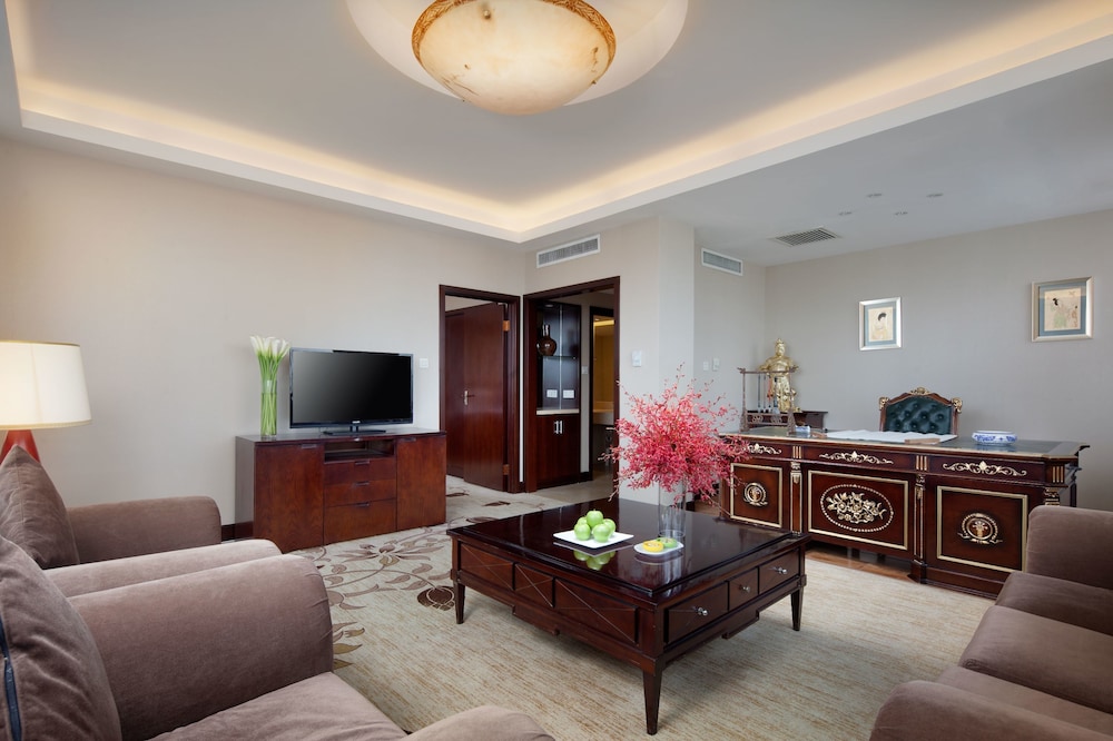 West Capital International Hotel 31/50