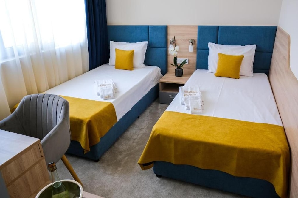 Hotel Sps 12/50