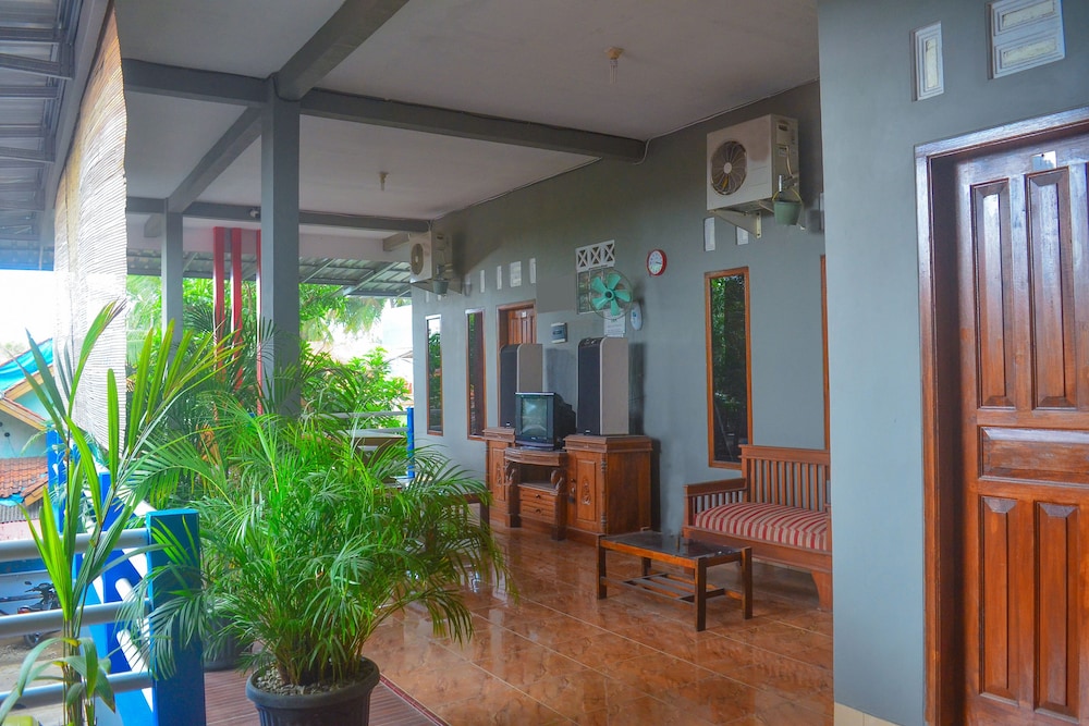 OYO 1145 Rita Guesthouse 15/18