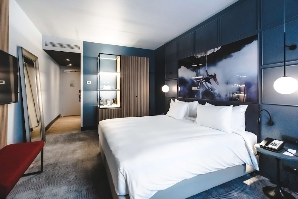RADISSON BLU MADRID PRADO 22/74