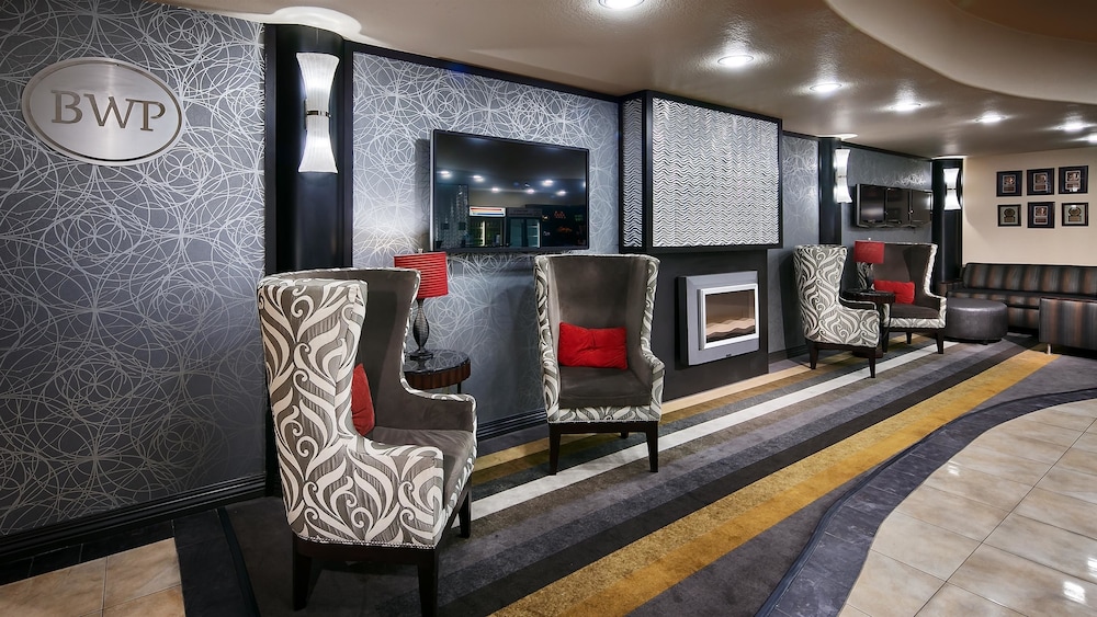 Best Western Premier Crown Chase Inn and Suites 39/70