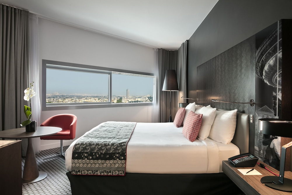 Melia Paris La Defense 28/73