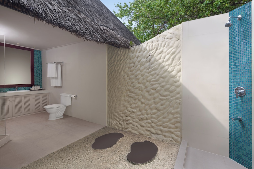 2 Bedrooms, Sunset, Family, Villa, 1 King and 1 Single Beds، Adaaran Select Hudhuran Fushi 9/9