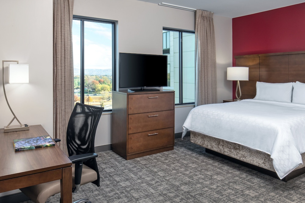 Staybridge Suites Charlottesville Airport 11/53