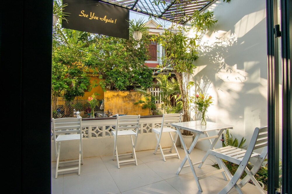 D Central Homestay Hoi An 43/44