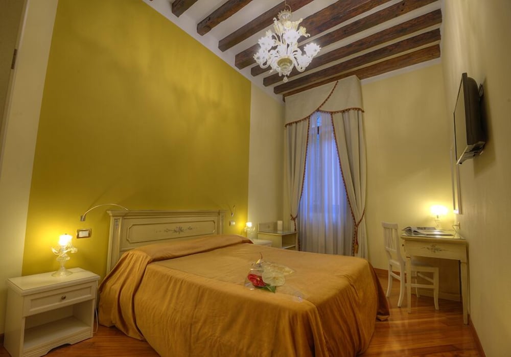 Ca Dell Arte Suite 21/71