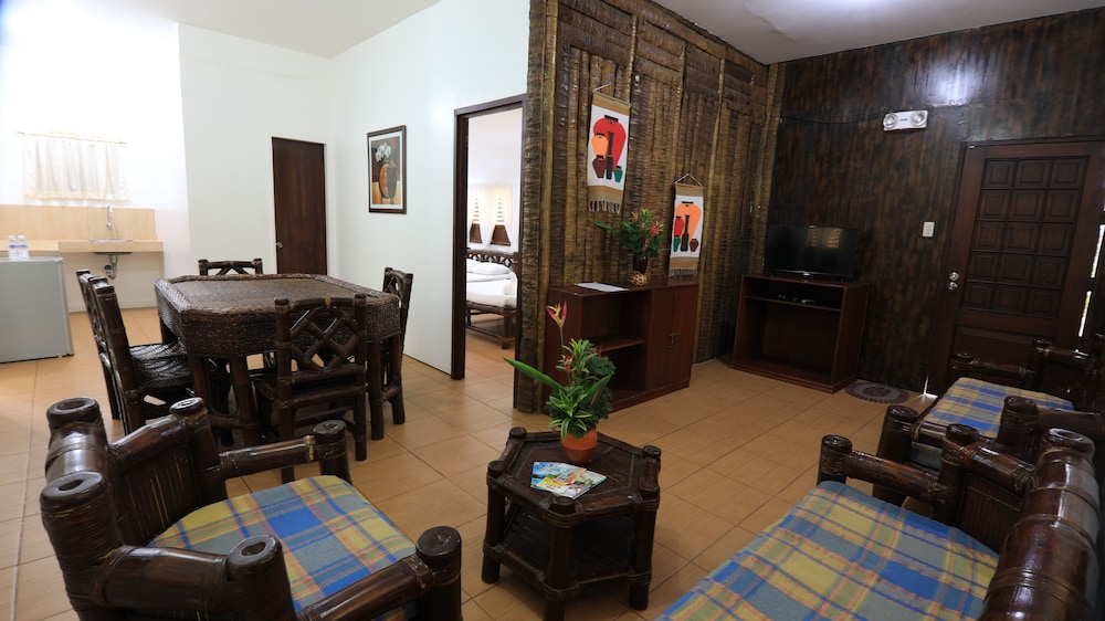 Loreland Farm Resort 49/66
