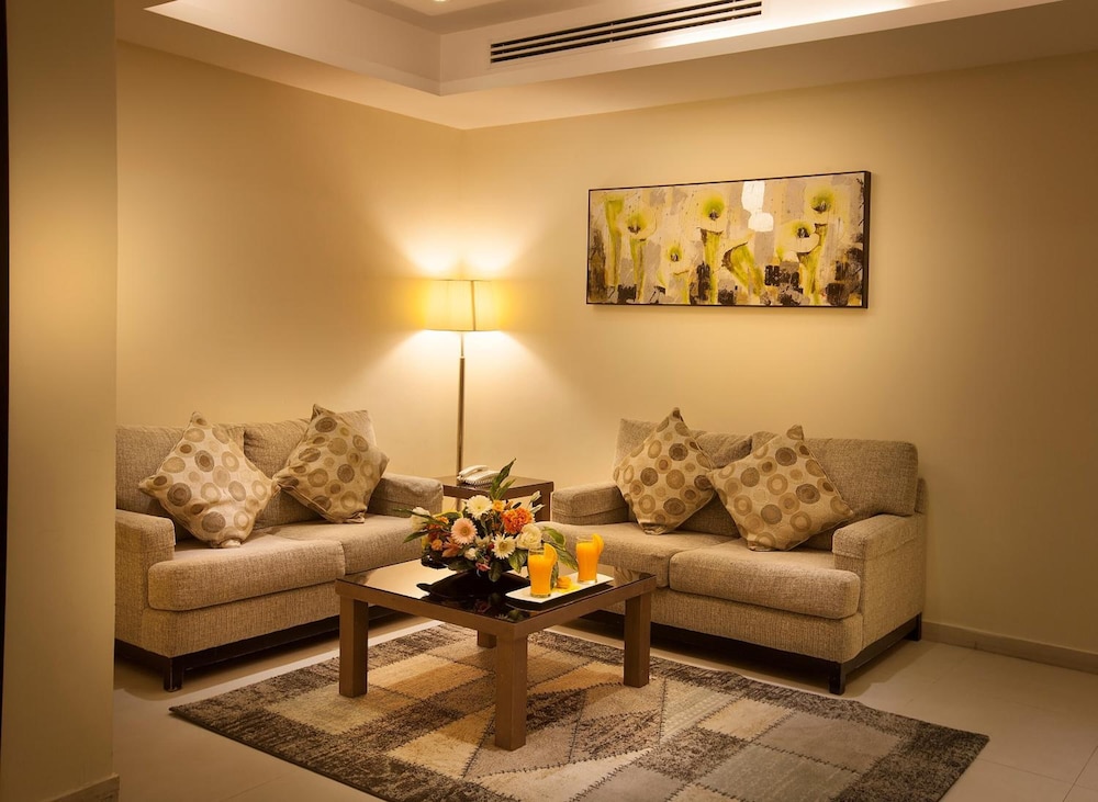 جراند لي لي(Grand Lily Hotel Suites) 28/46