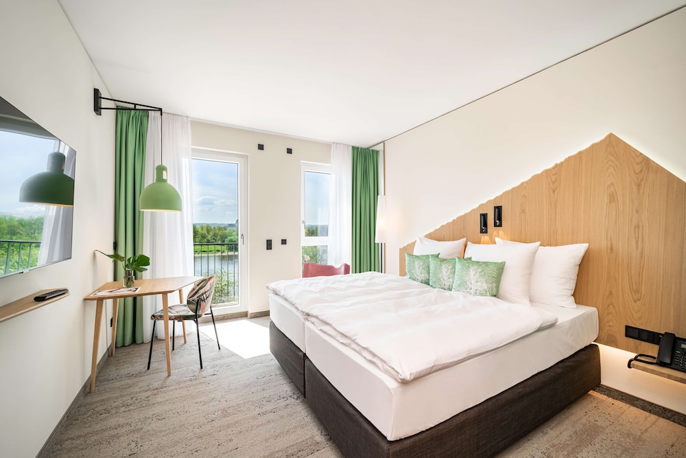 SUPERIOR, DOUBLE BED