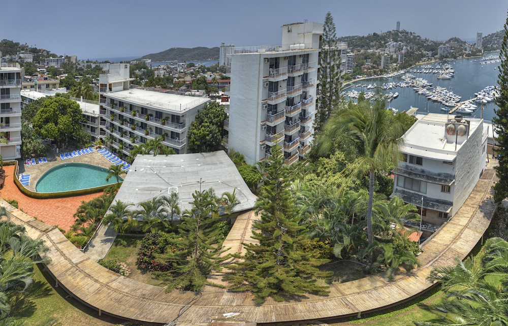 Alba Suites Acapulco 55/59