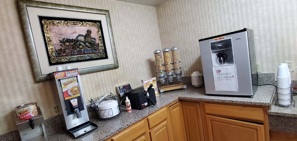 Fairbridge Inn Suites Mcdonoughga 43/52