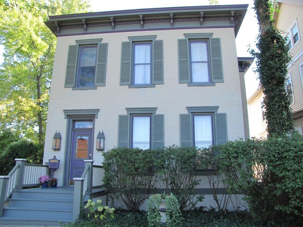 LaSalle Bed & Breakfast image