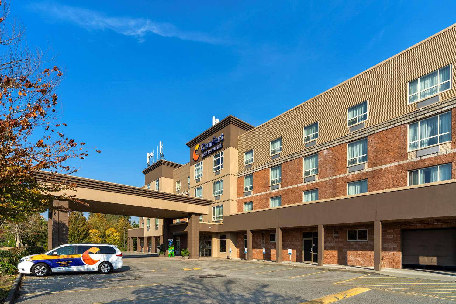 Comfort Inn & Suites Surrey 56/60