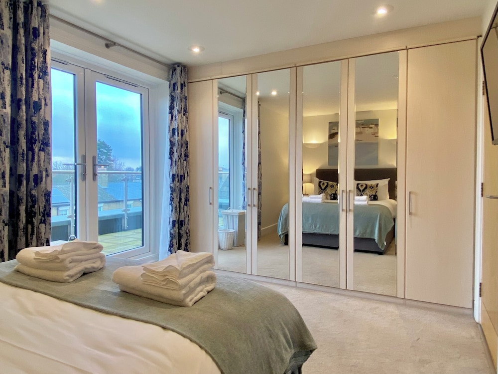 YOUR SPACE APARTMENTS - THE HAMILTONS 16/46