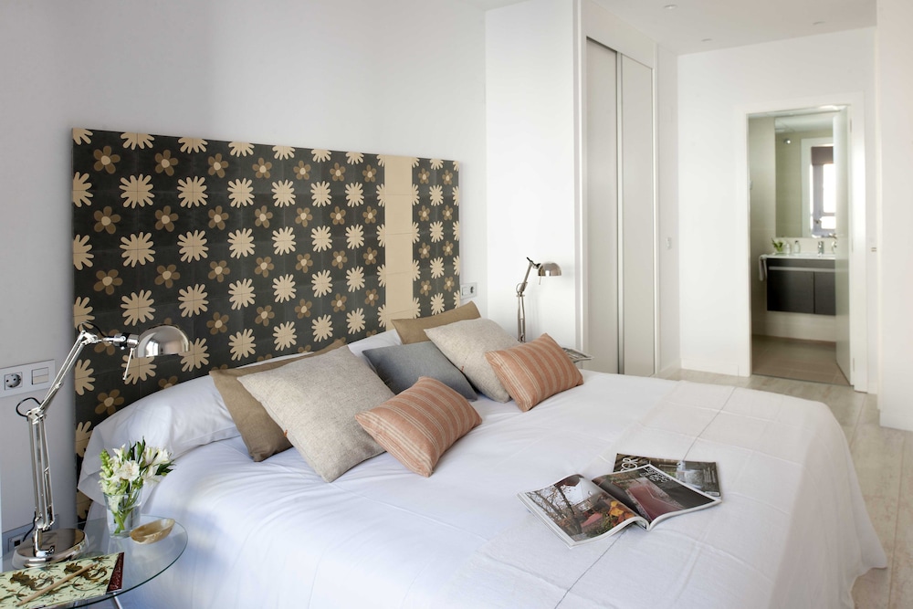 2 Bedrooms, Apartment, 2 Bathrooms