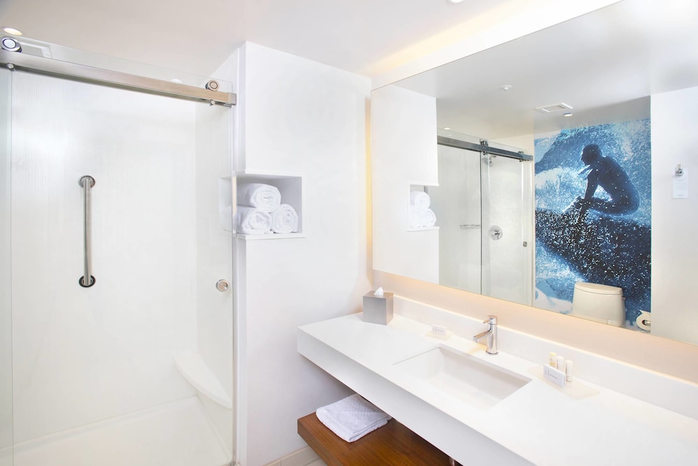 Courtyard by Marriott Santa Monica 32/59