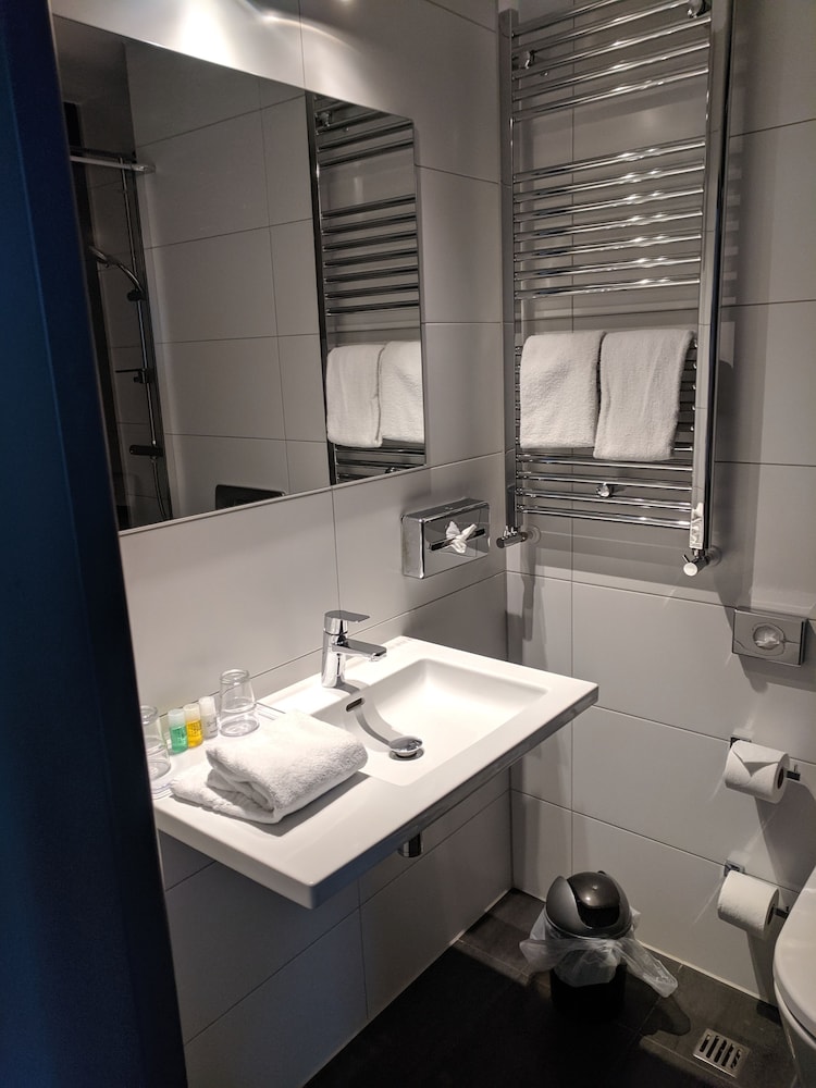 Roomingtons Hotel Kaiserhof 49/49