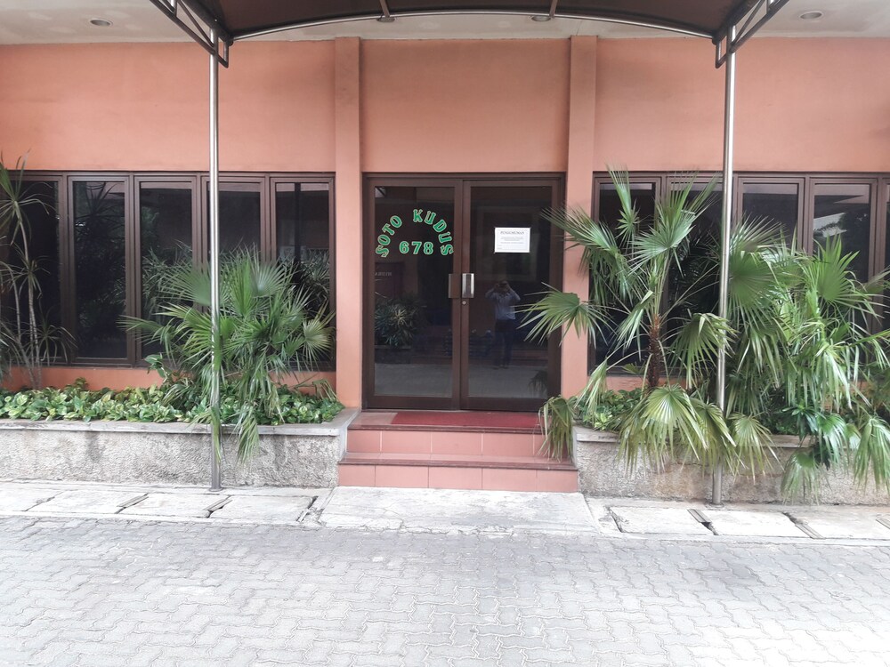 Hotel 678 Kemang 5/33