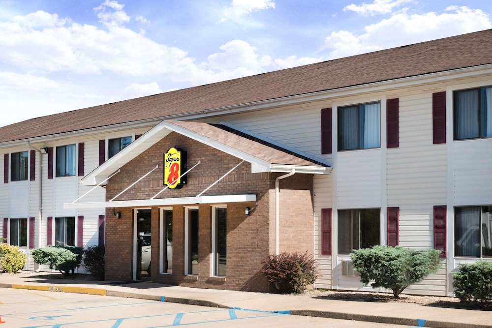 Super 8 by Wyndham West Plains 1/20