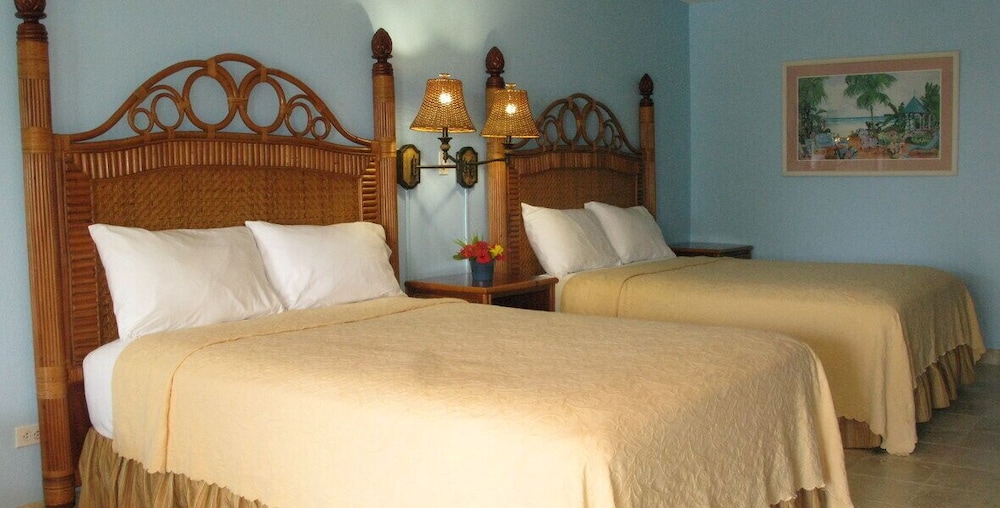 Tamarind Reef Resort Spa & Marina 16/50